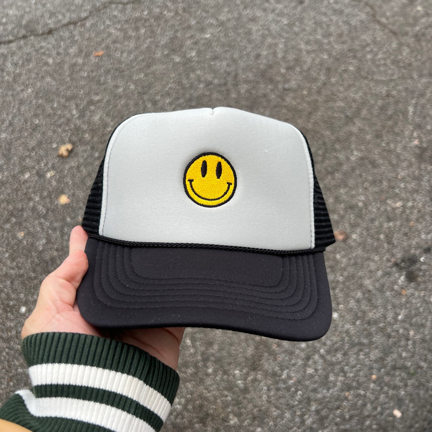 Smiley TRUCKER HAT