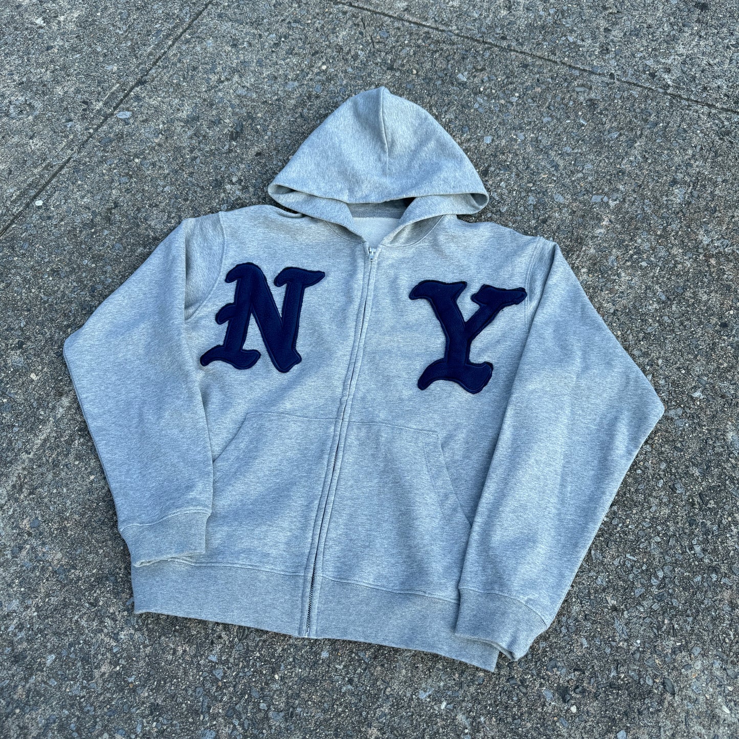 NY Fabric Patch Hoodie - GRAY